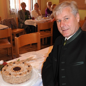           Karl Jandl ersteigerte die Torte
